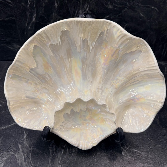 Seashell Bowl - Picture 2 of 13